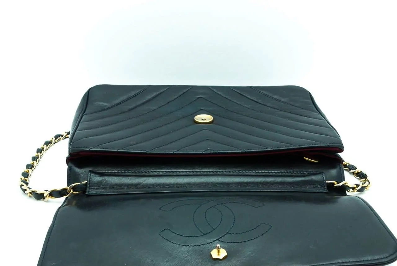 Vintage CHANEL Black Leather Chevron Quilted Stripe Shoulder Bag 80s  Crossbody