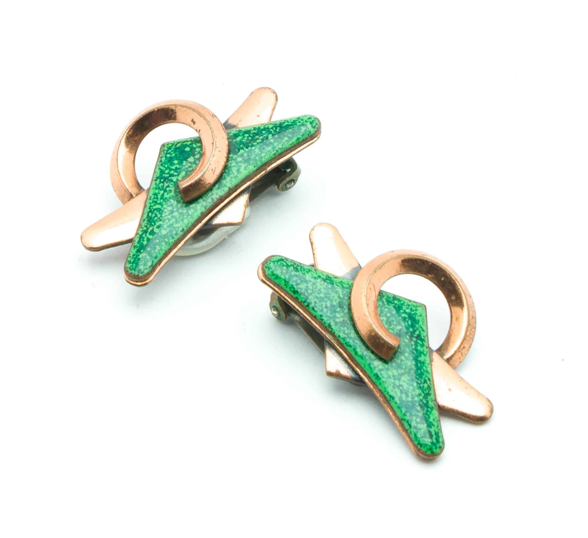 Matisse green enamel clip-on earrings 50s - Katheley's