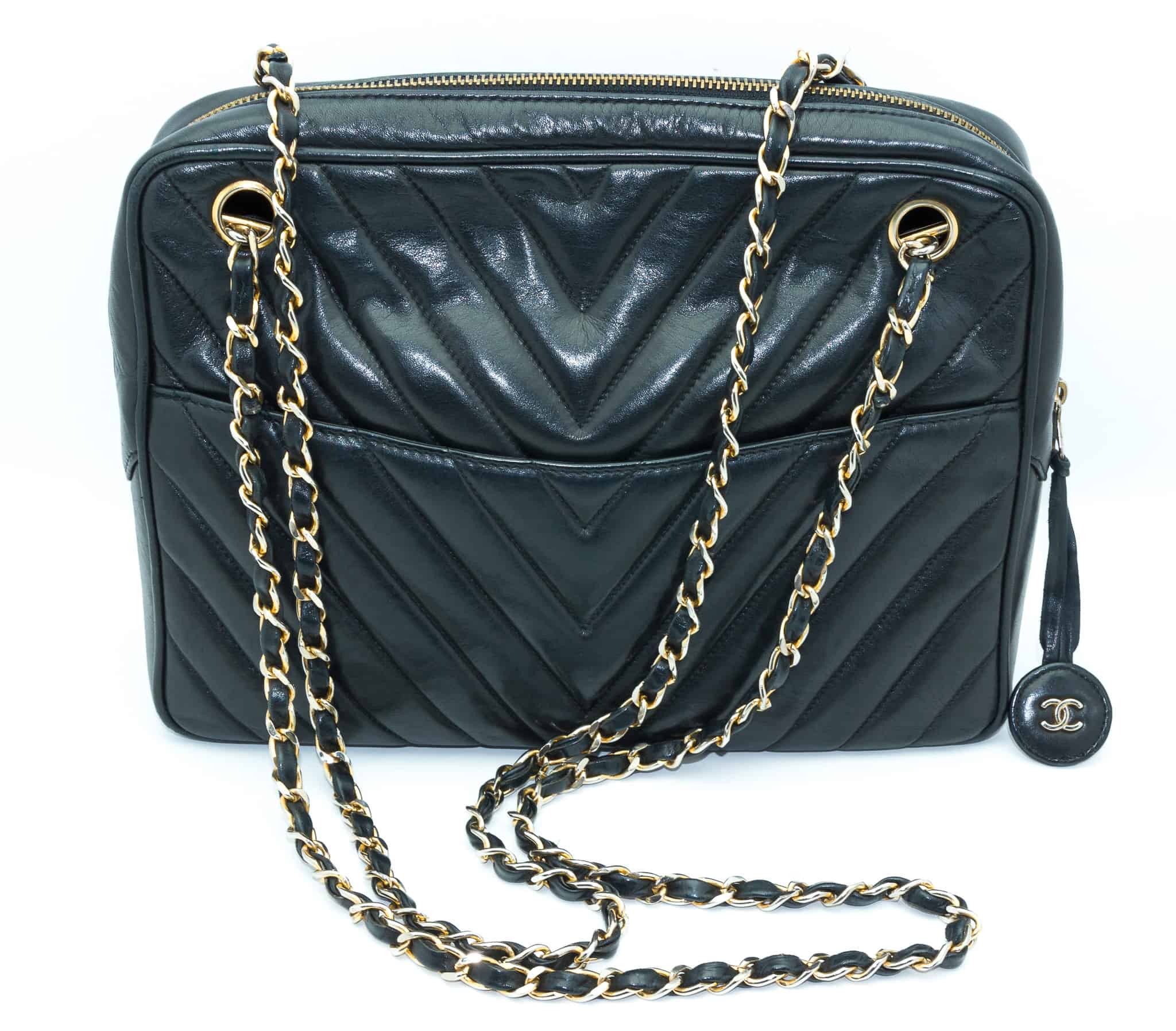 Timeless/classique leather handbag Chanel Black in Leather - 31789810