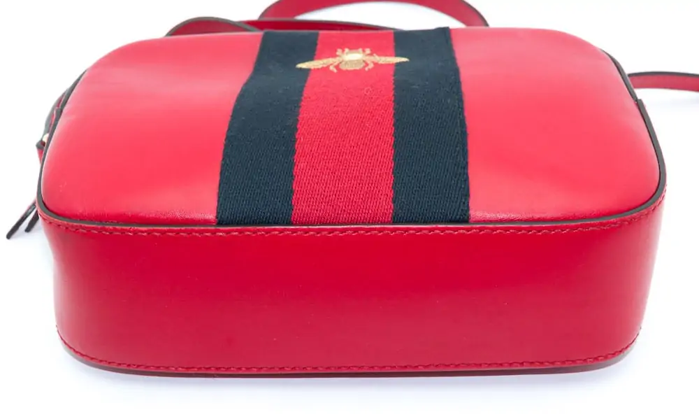 Webby Bee Crossbody Bag - Red | Tas selempang, Gucci, Interior