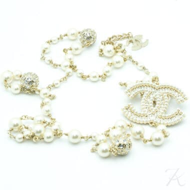 Chanel gorgeous pearls logo crystal sautoir 2021