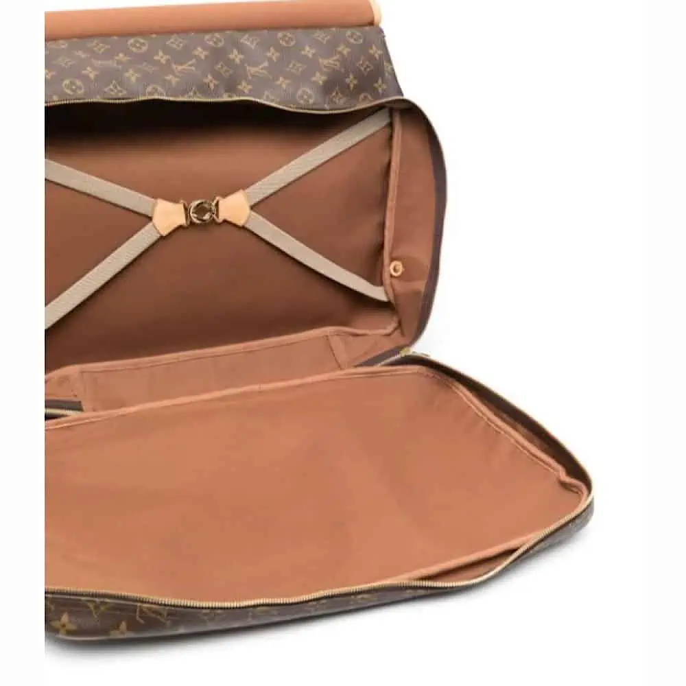 Sold at Auction: VINTAGE PRE-OWNED LOUIS VUITTON TRAVEL BAG